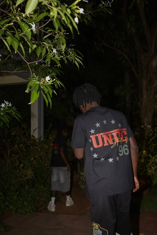 Tops & T-Shirts